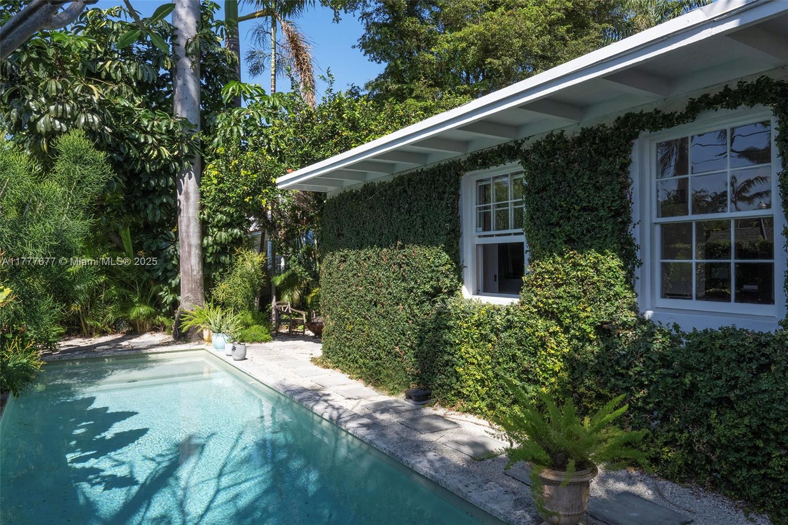 SAN MARINO ISLAND - Residential