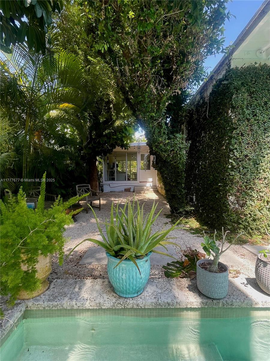 SAN MARINO ISLAND - Residential