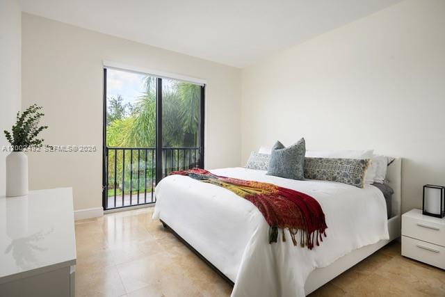 SILVER BLUFF GARDENS - Residential