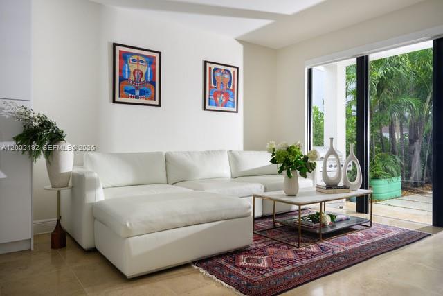 SILVER BLUFF GARDENS - Residential