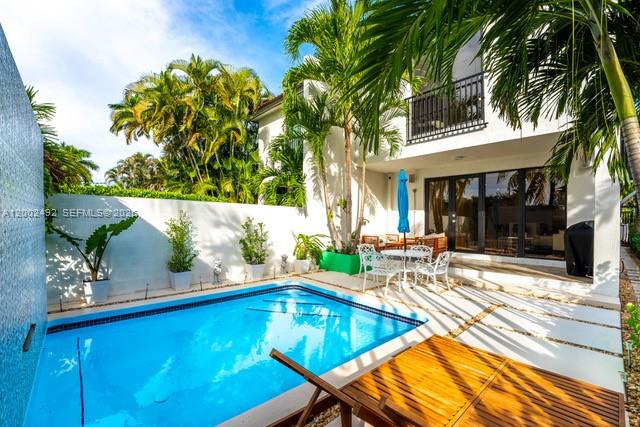 SILVER BLUFF GARDENS - Residential