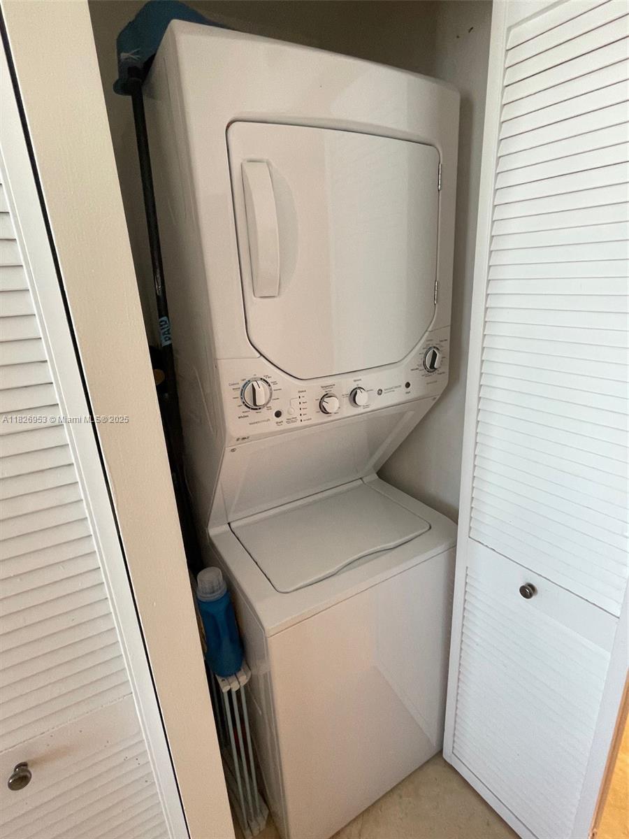 AKOYA CONDO - Residential Lease