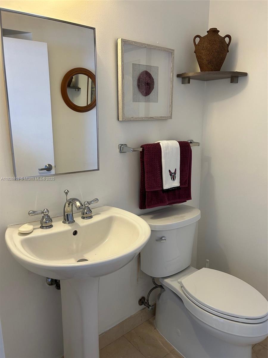 AKOYA CONDO - Residential Lease