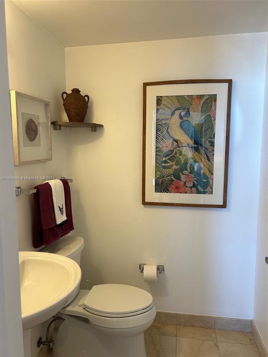 AKOYA CONDO - Residential Lease