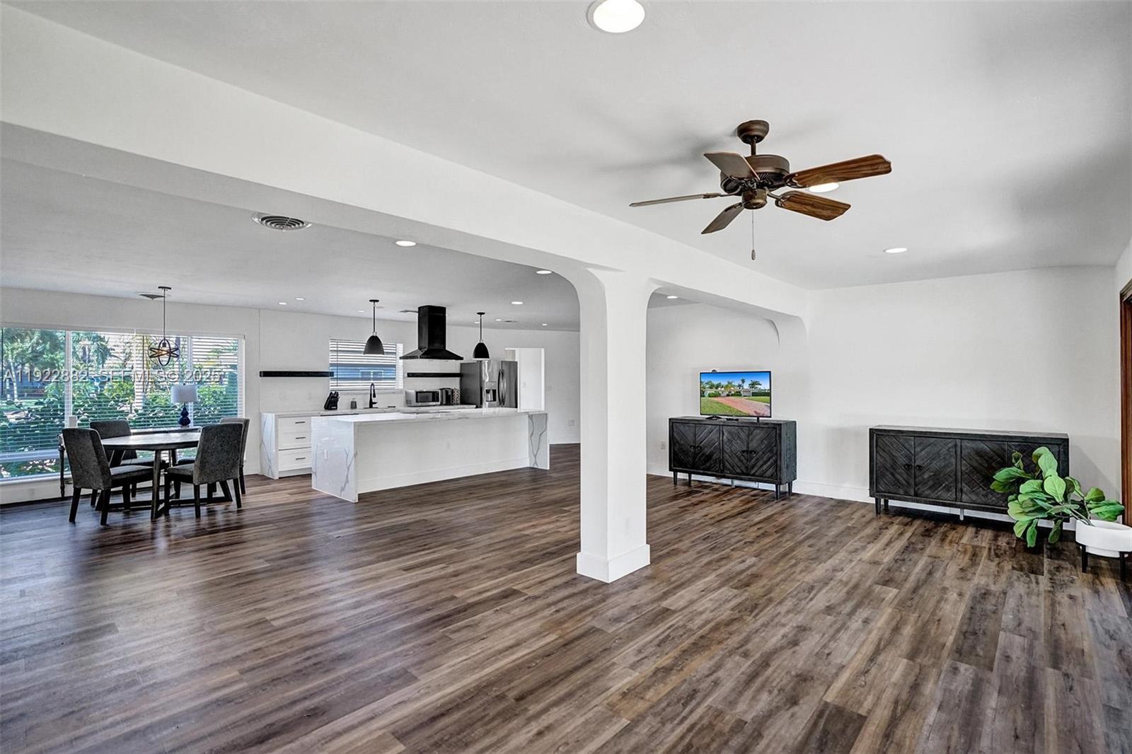 EDGEWATER ESTATES - Residential