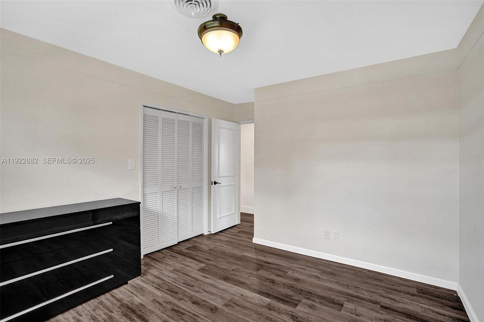 EDGEWATER ESTATES - Residential