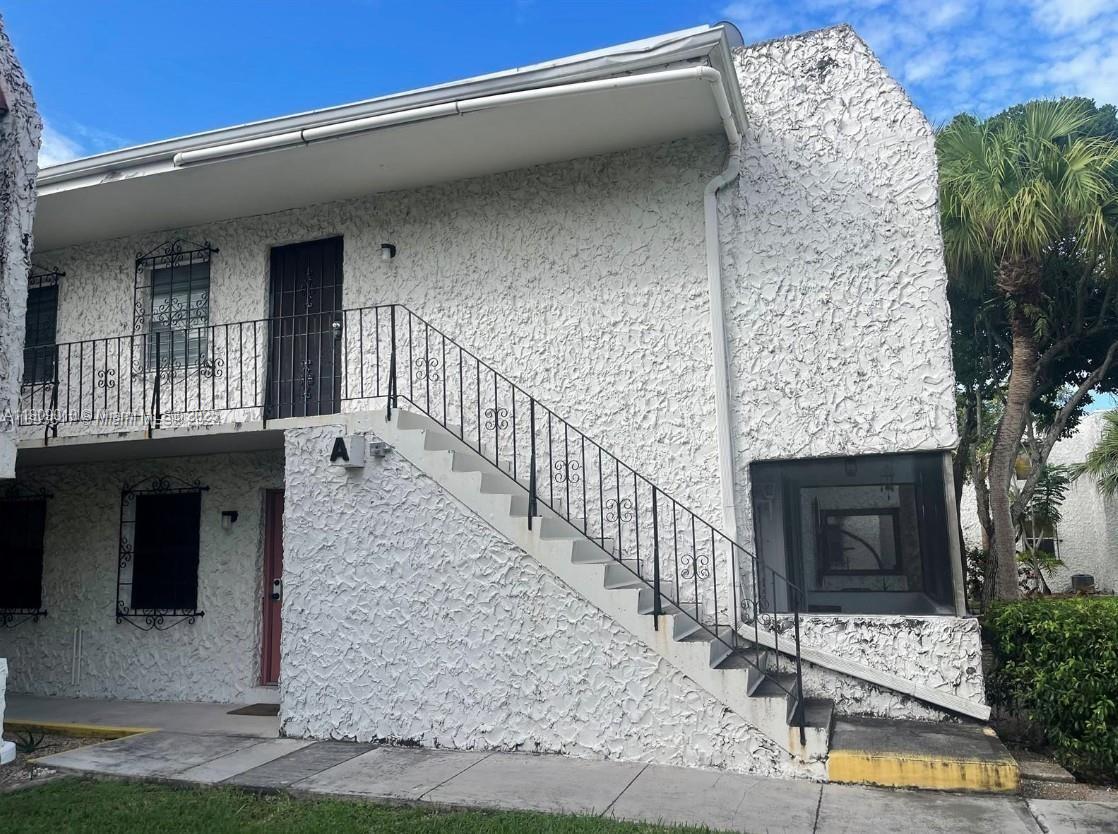 8701 Sw 141st St A3, Palmetto Bay, Miami-Dade County, Florida - 1 Bedrooms  
1 Bathrooms - 