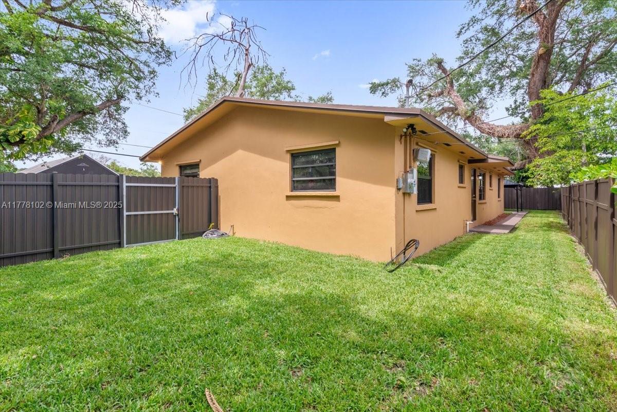 GOLDEN GLADES PARK 2ND AD - Residential
