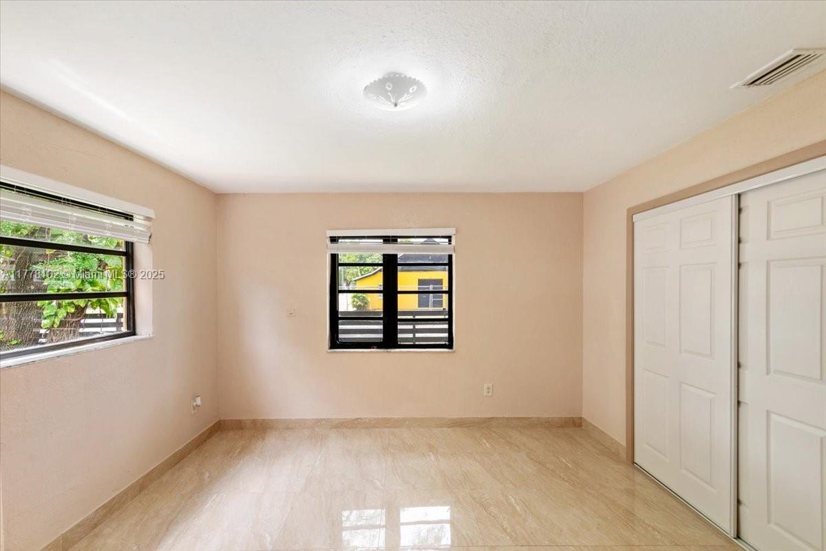 GOLDEN GLADES PARK 2ND AD - Residential