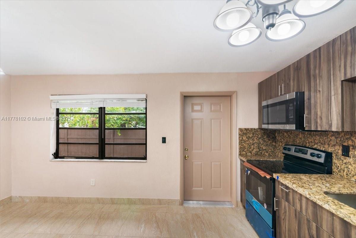 GOLDEN GLADES PARK 2ND AD - Residential