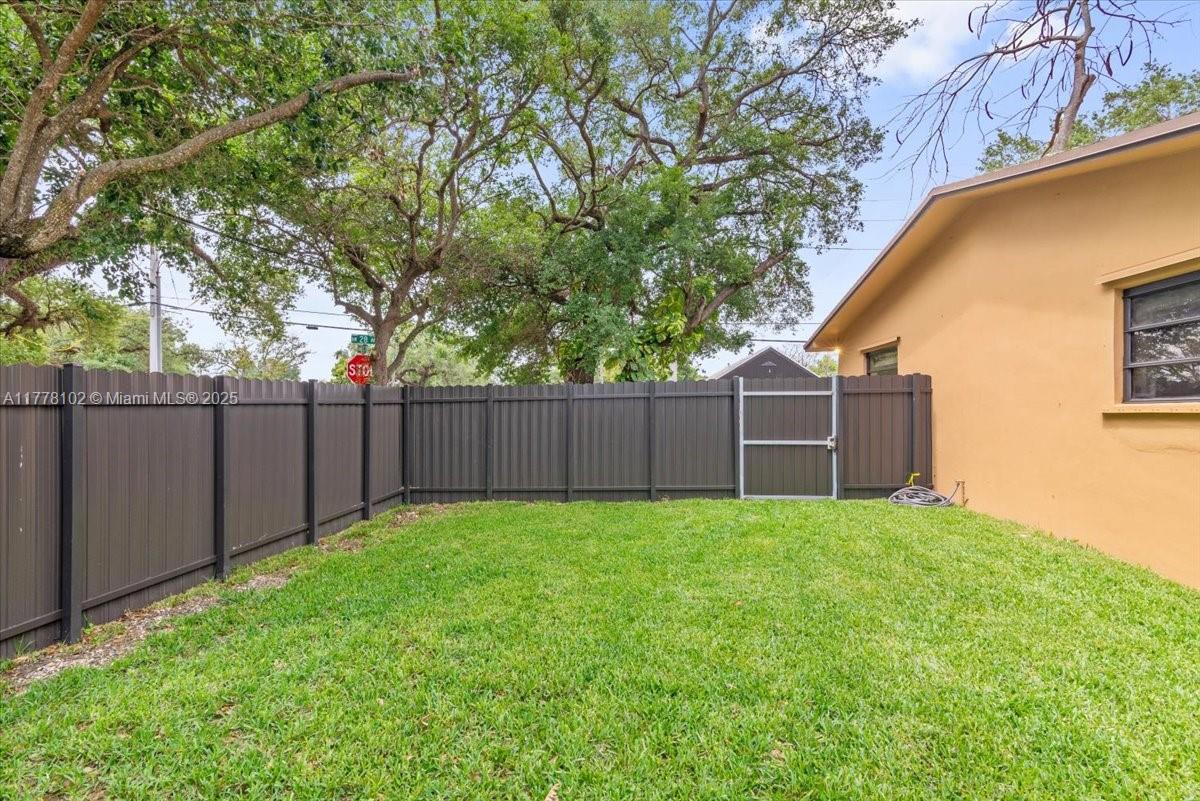 GOLDEN GLADES PARK 2ND AD - Residential