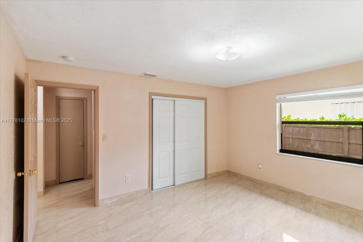 GOLDEN GLADES PARK 2ND AD - Residential