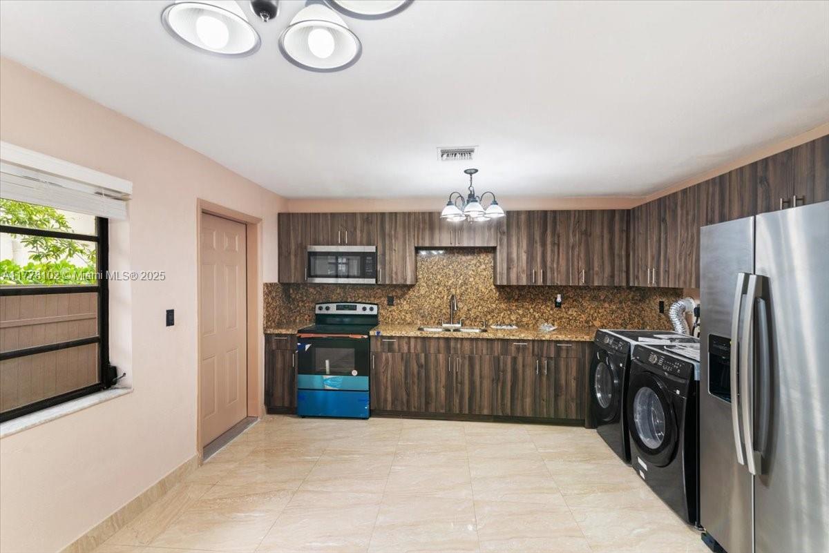 GOLDEN GLADES PARK 2ND AD - Residential