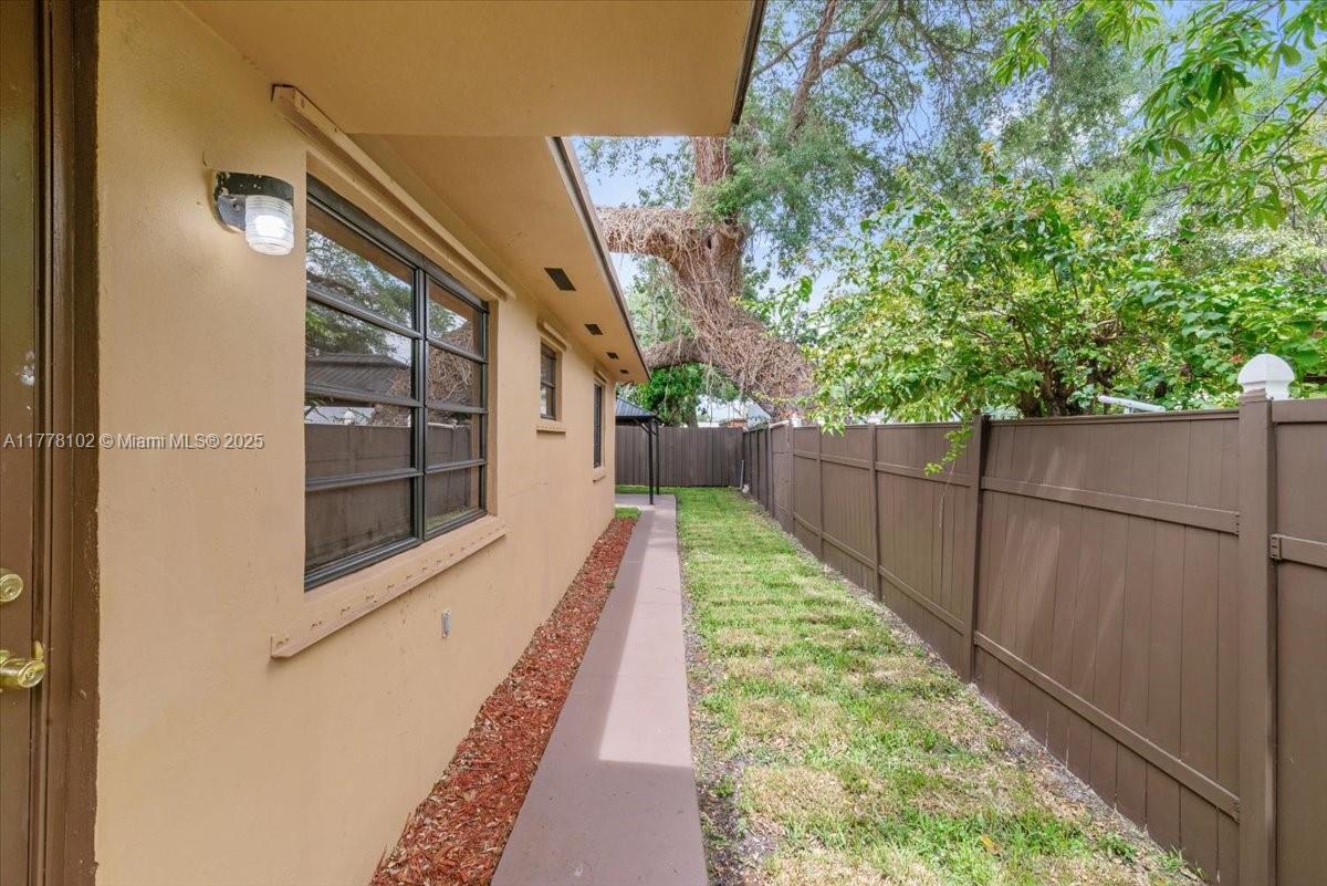 GOLDEN GLADES PARK 2ND AD - Residential