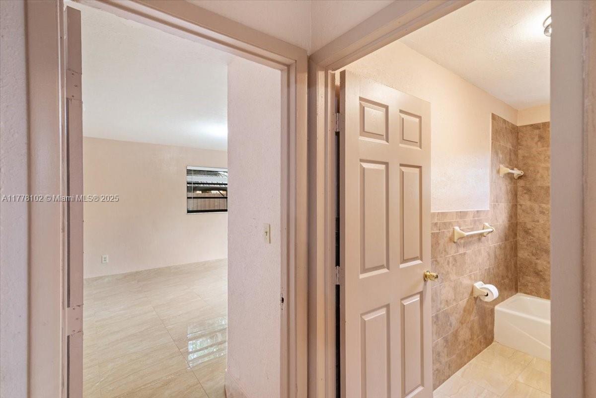 GOLDEN GLADES PARK 2ND AD - Residential
