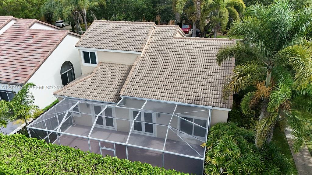 EMBASSY LAKES - Residential
