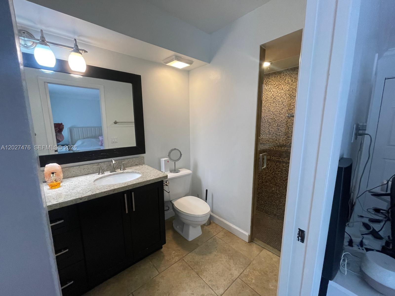 EMBASSY LAKES - Residential