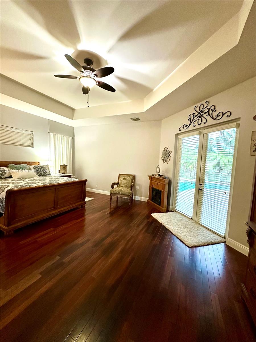 The Acreages - Residential