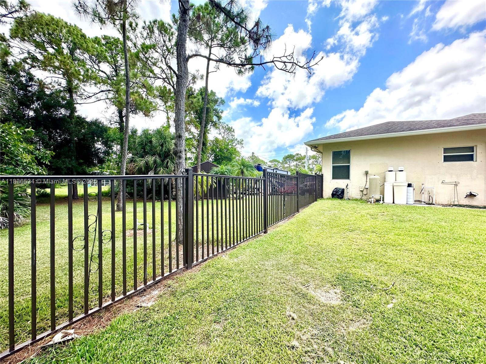 The Acreages - Residential