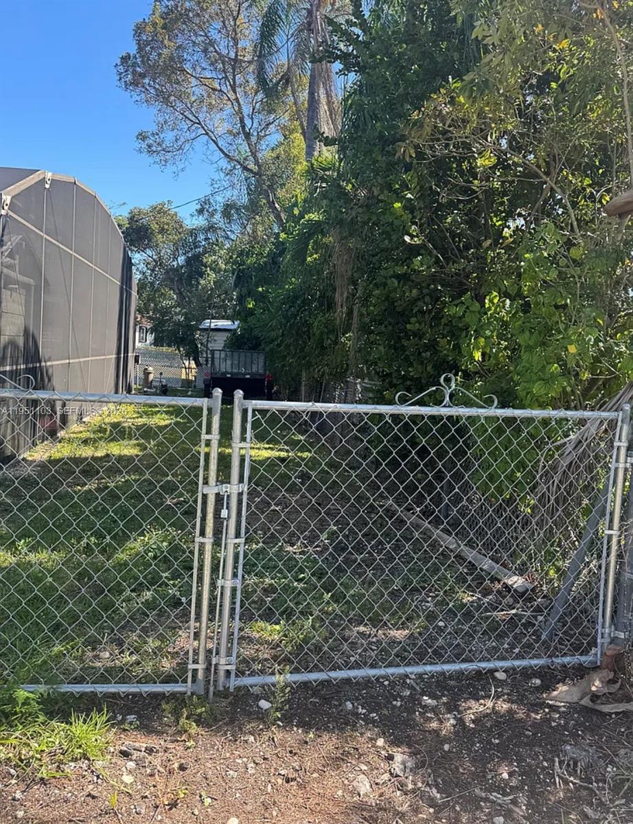 CUTLER RIDGE SEC 3 - Residential