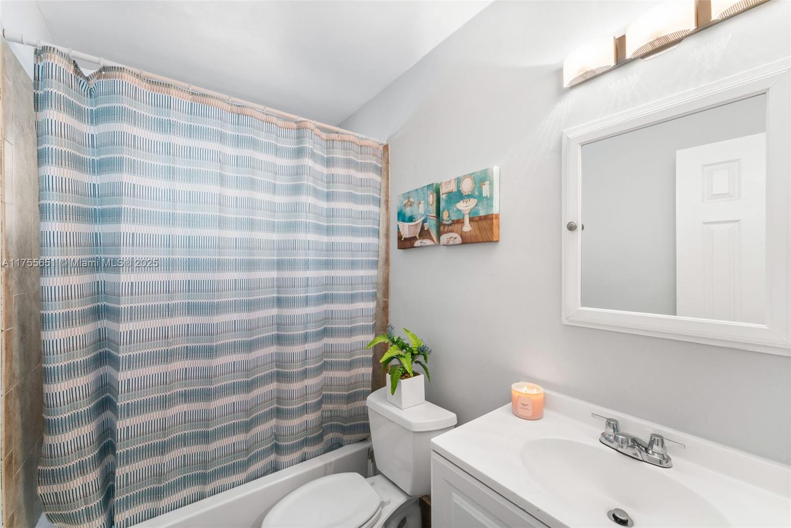 LAKE TAHOE ESTATES - Residential