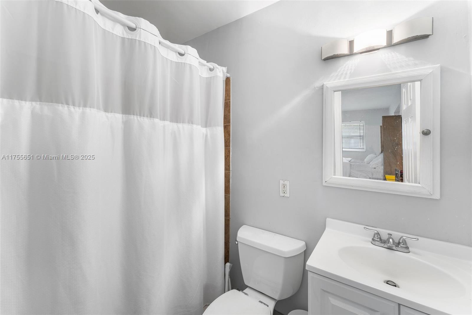 LAKE TAHOE ESTATES - Residential