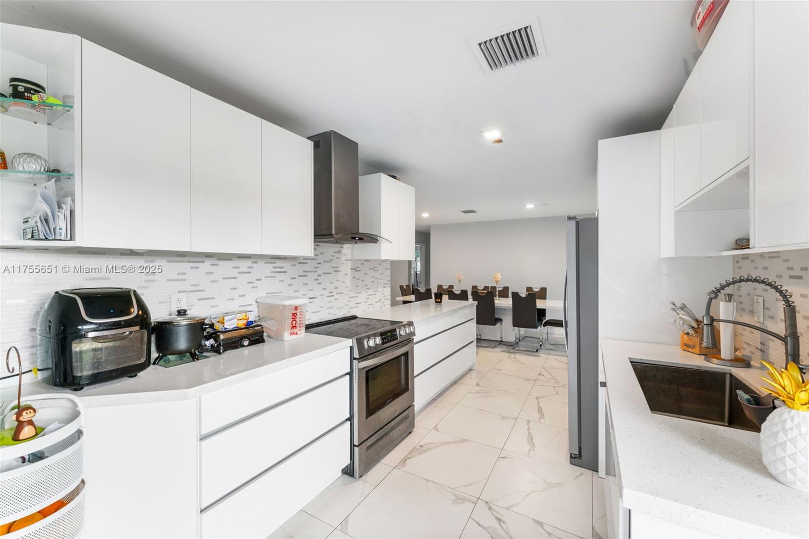 LAKE TAHOE ESTATES - Residential