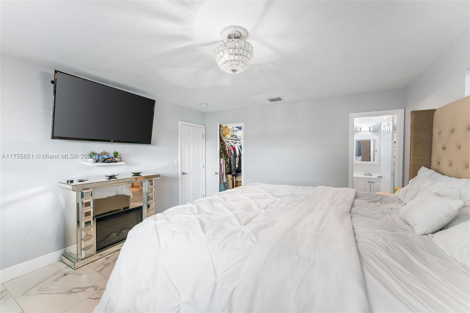 LAKE TAHOE ESTATES - Residential