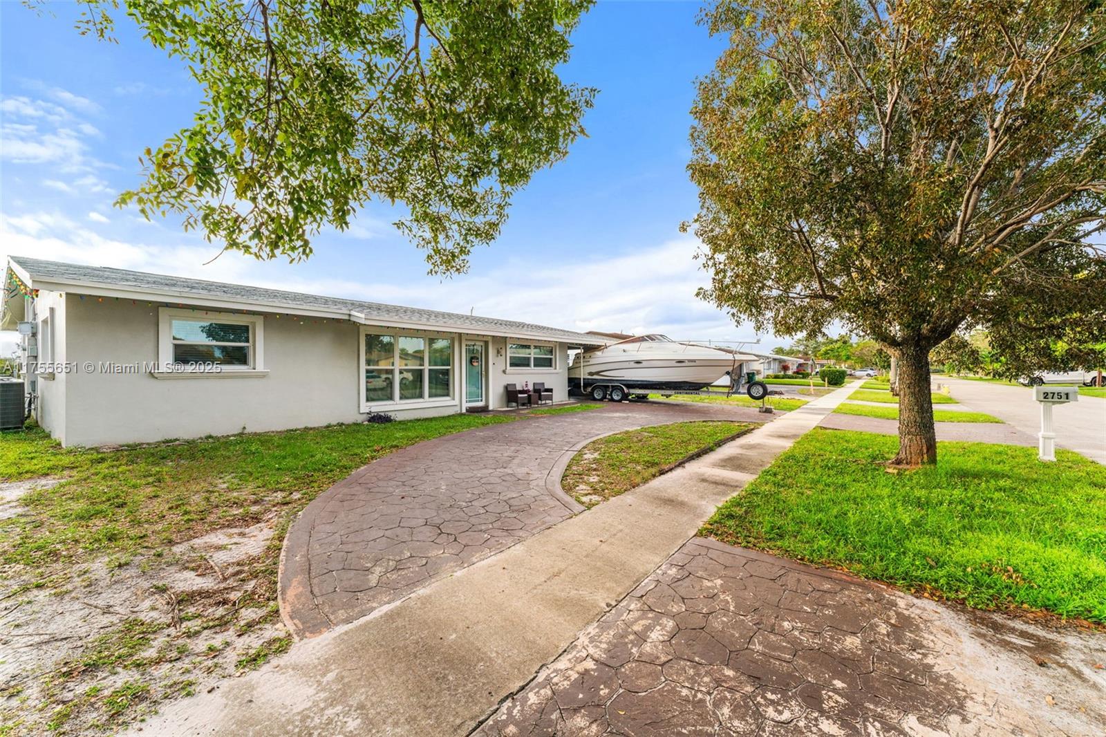 2751 NW 26th Ave