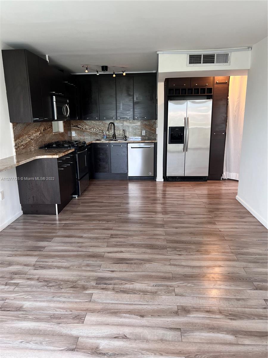 JEFFERSON MANOR CONDO - Residential Lease