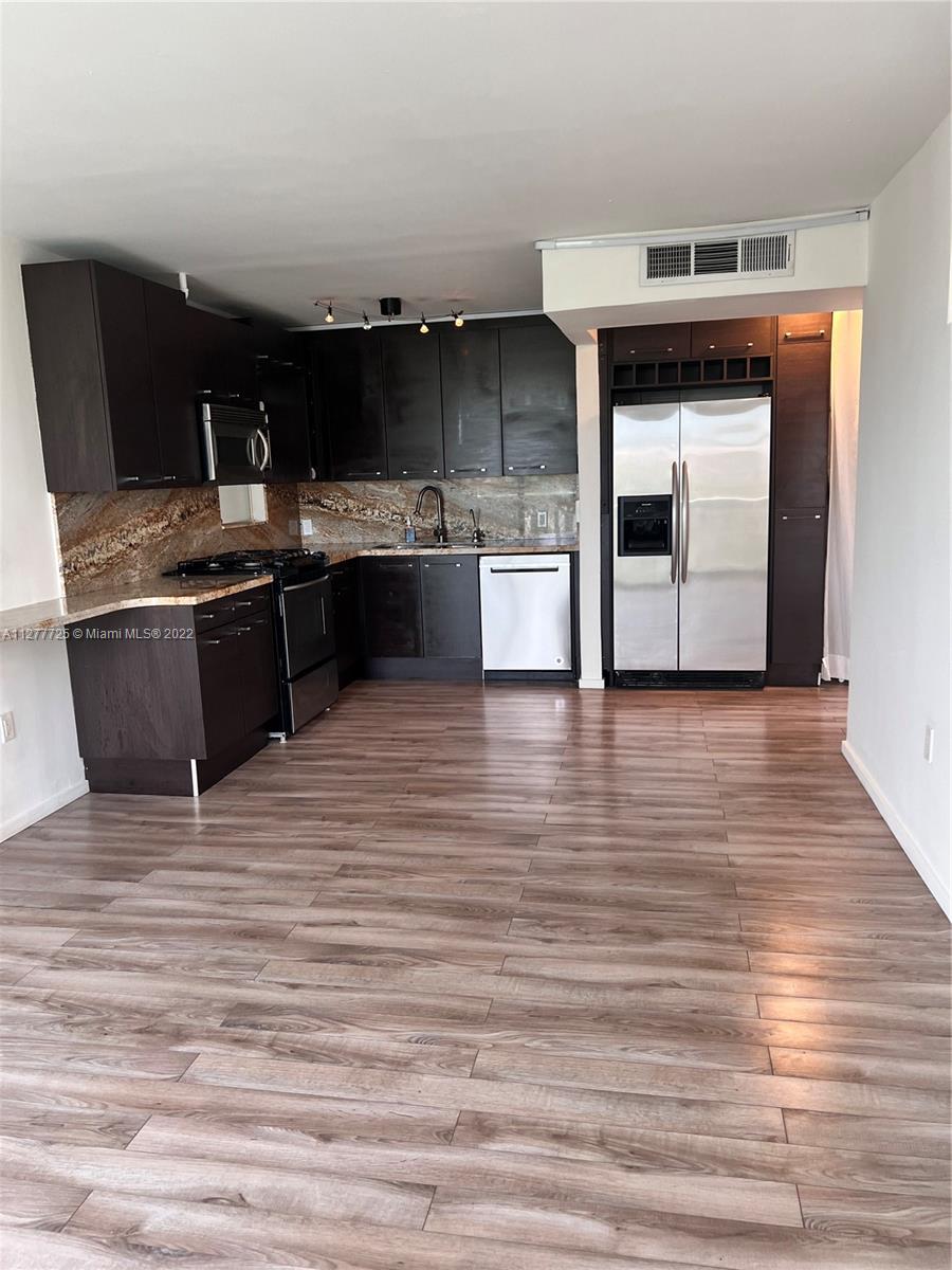 JEFFERSON MANOR CONDO - Residential Lease