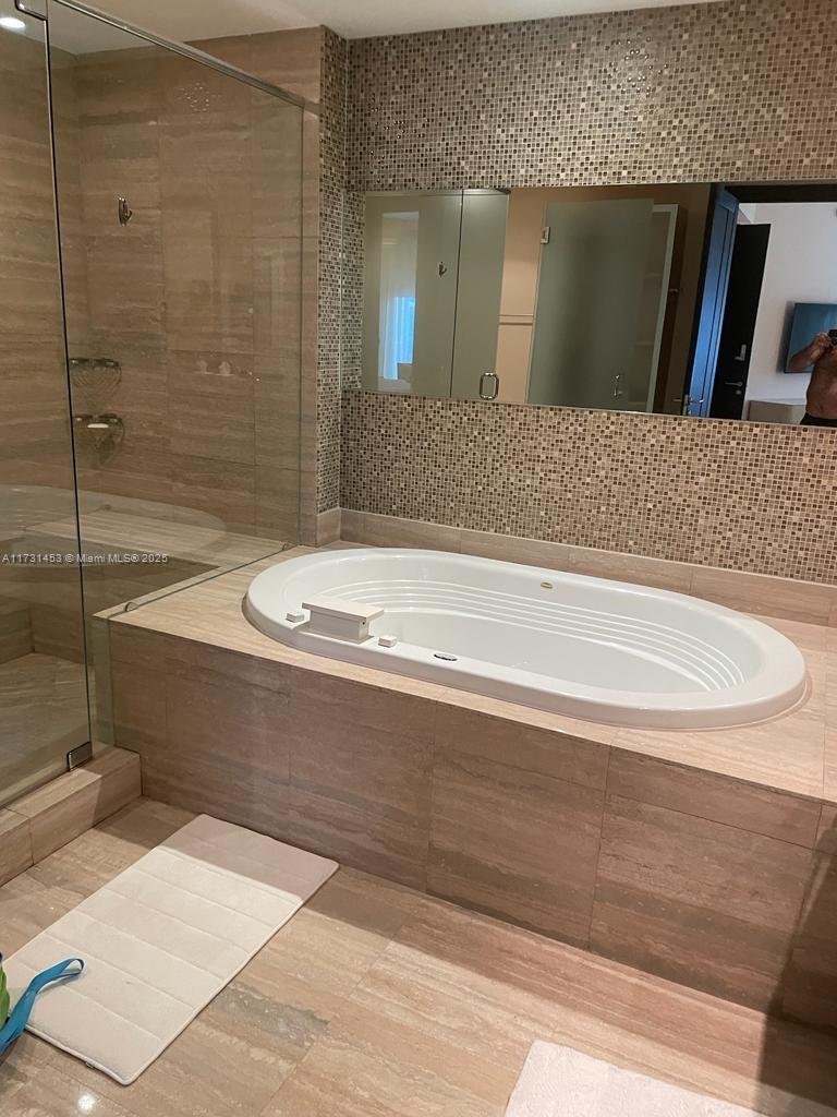 TDR TOWER III CONDO - Residential Lease