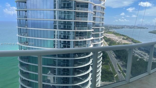 TDR TOWER III CONDO - Residential Lease
