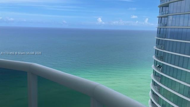 TDR TOWER III CONDO - Residential Lease