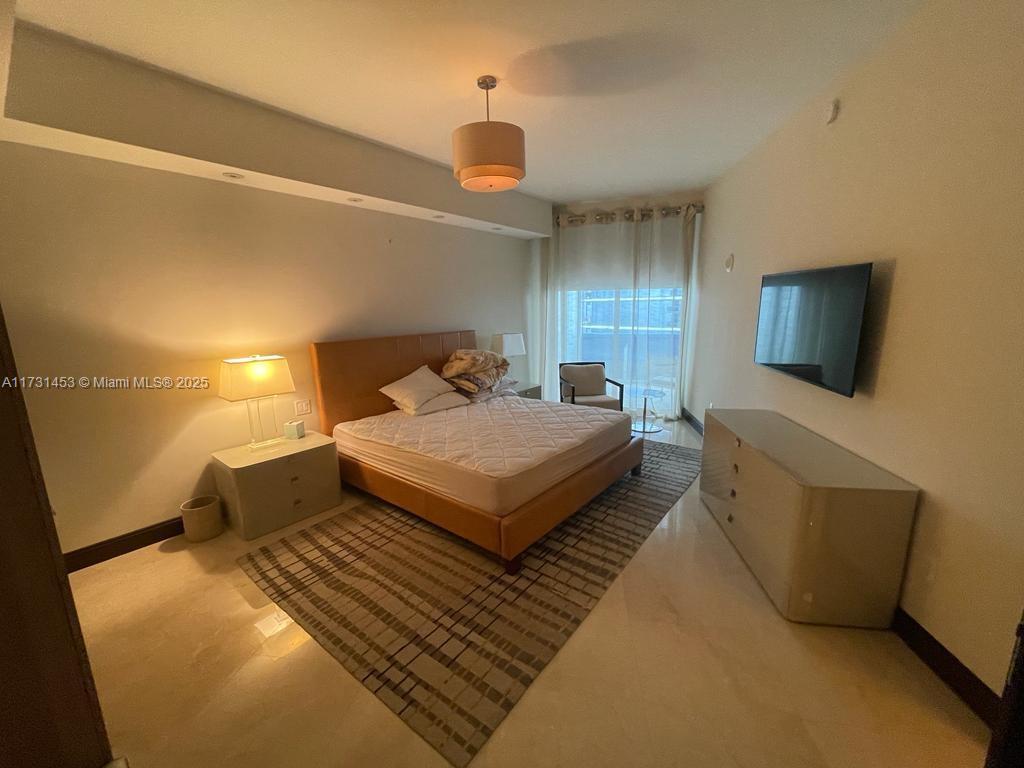 TDR TOWER III CONDO - Residential Lease