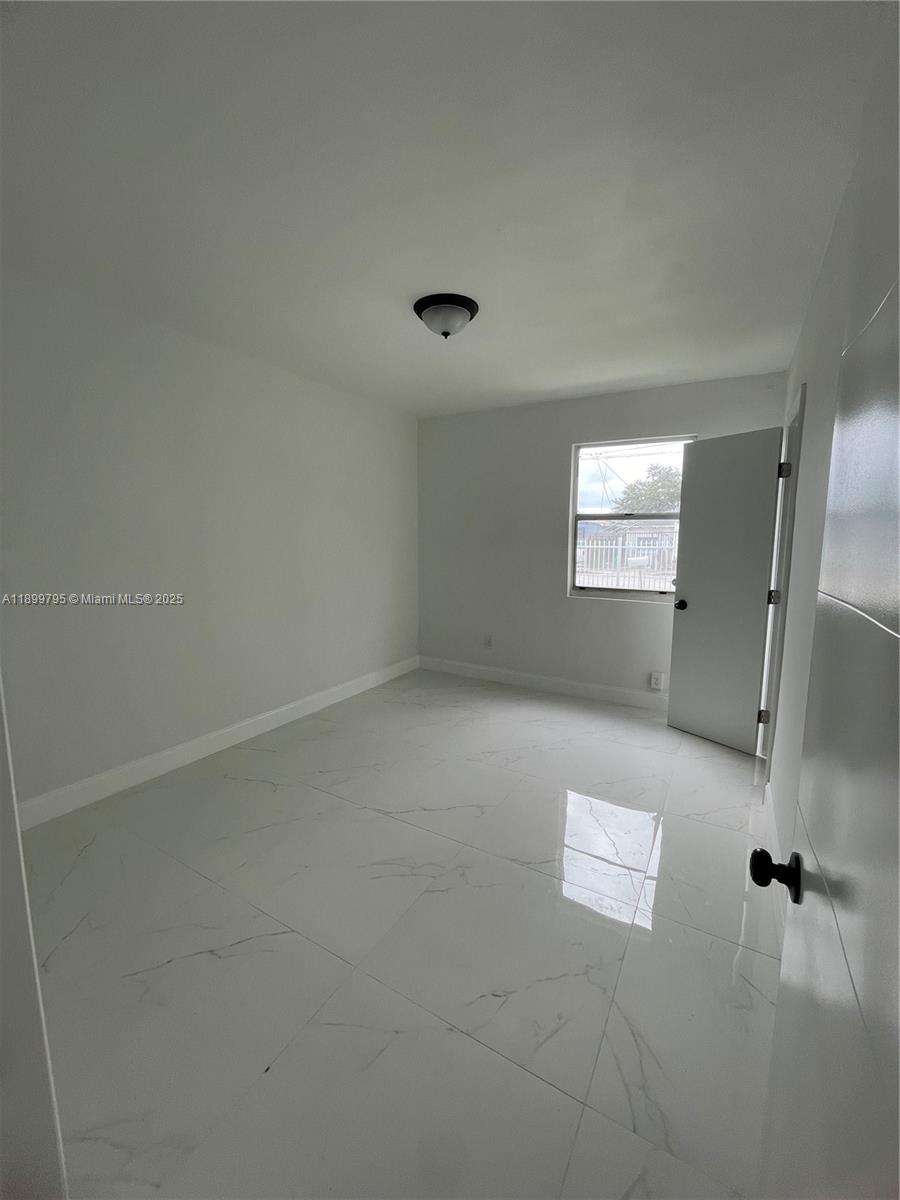 PINEMOUNT - Residential Lease