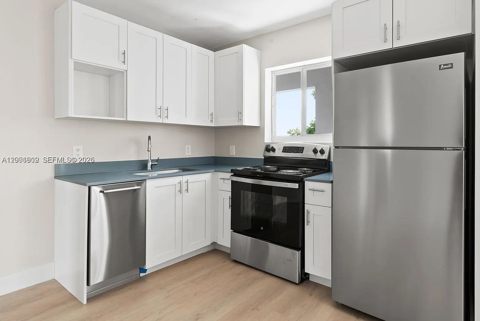 CAUSEWAY BAYFRONTS - Residential Lease