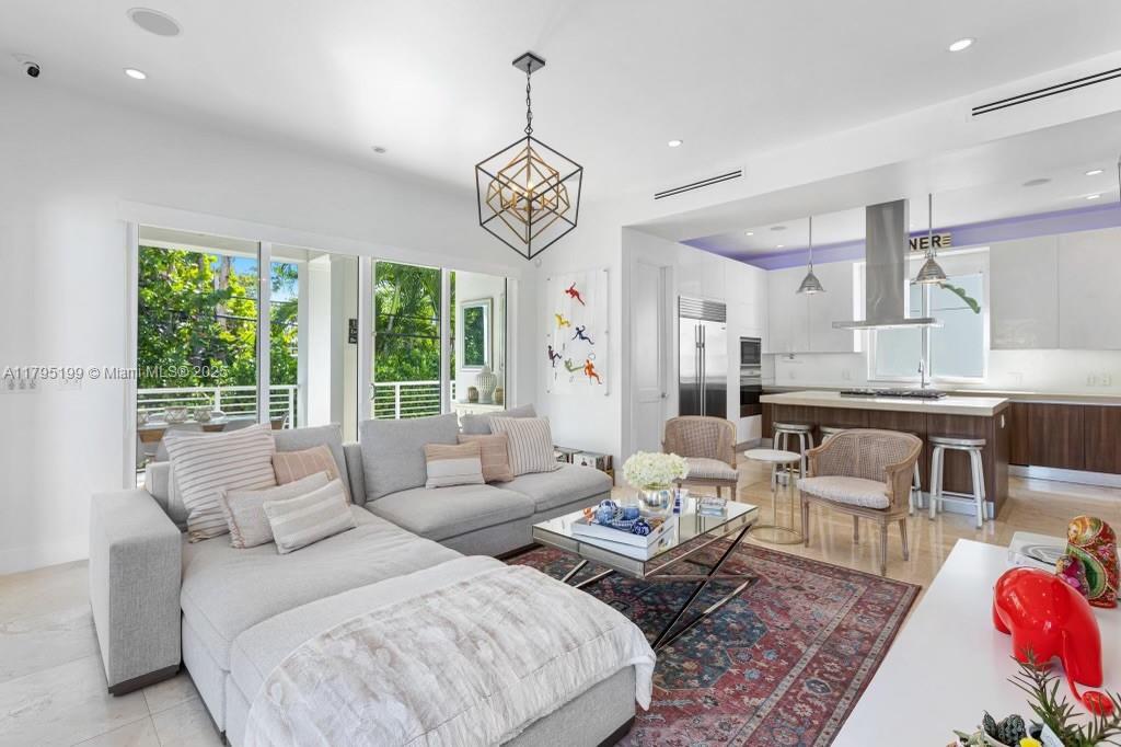 BISCAYNE KEY ESTATES - Residential Lease