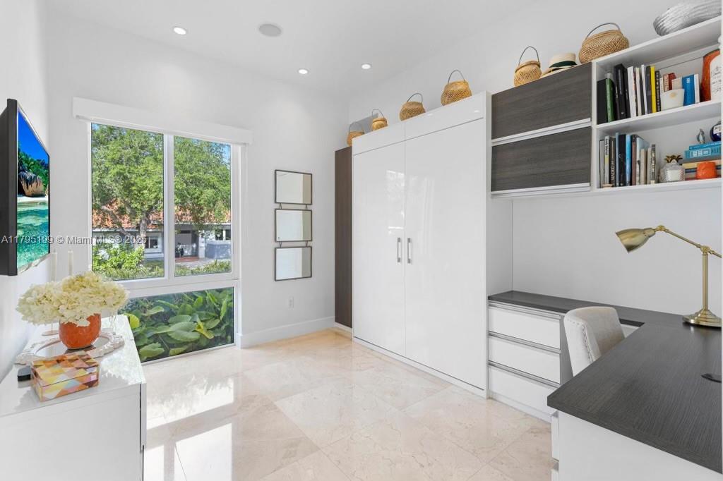 BISCAYNE KEY ESTATES - Residential Lease