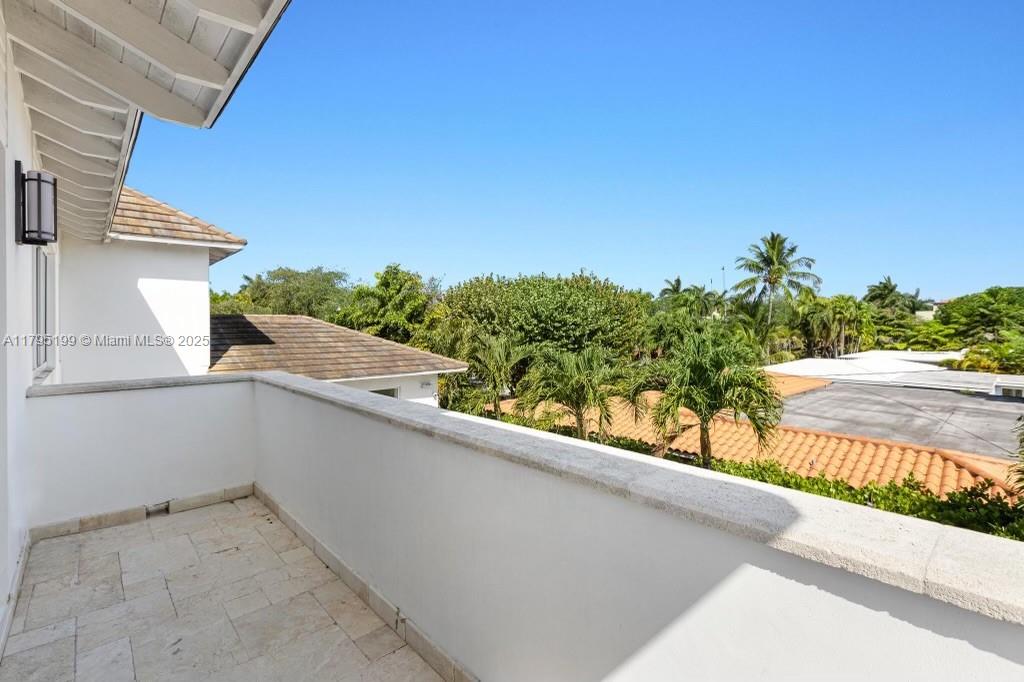 BISCAYNE KEY ESTATES - Residential Lease