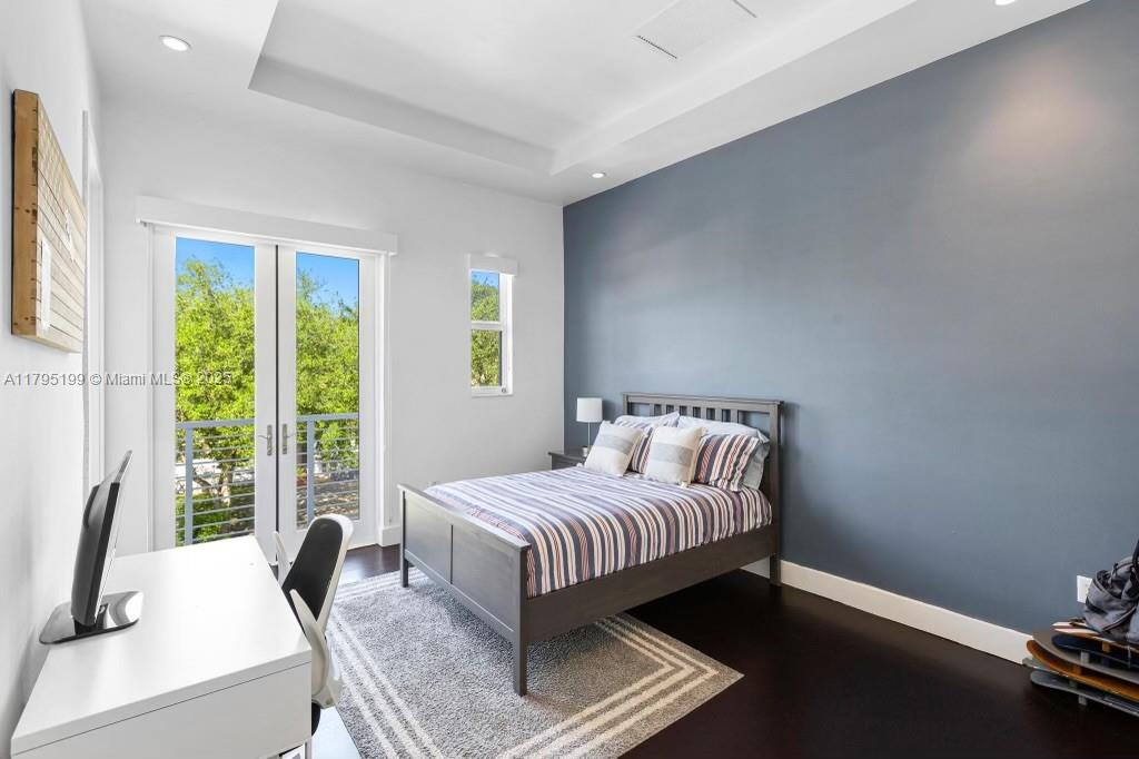 BISCAYNE KEY ESTATES - Residential Lease