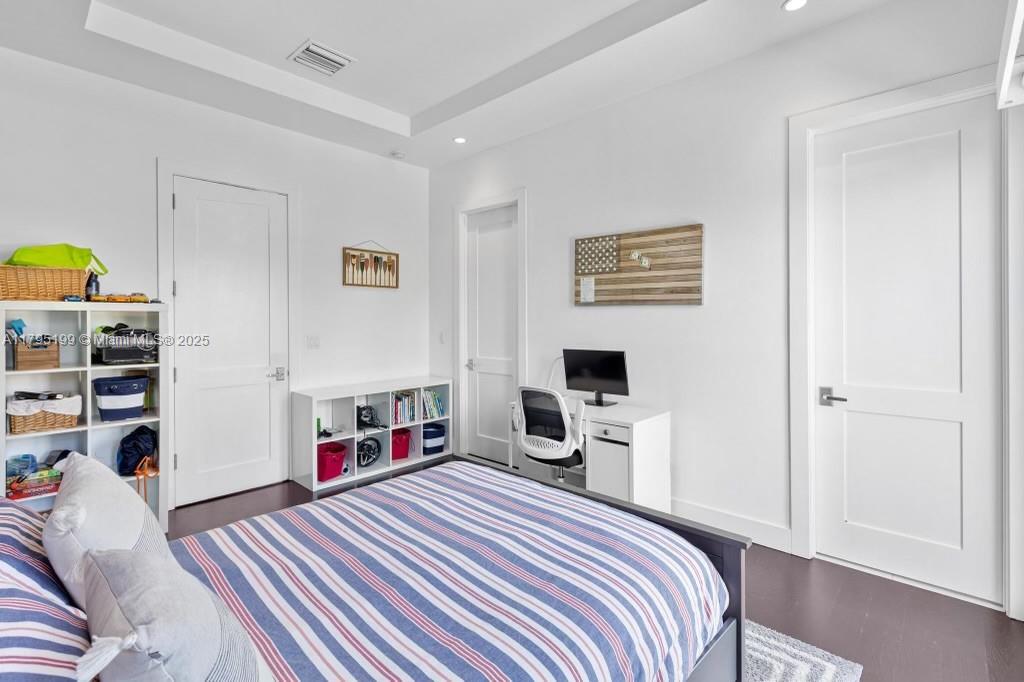 BISCAYNE KEY ESTATES - Residential Lease