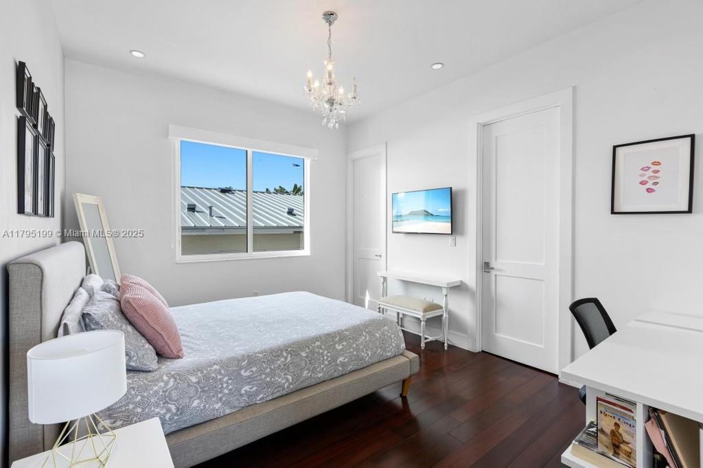 BISCAYNE KEY ESTATES - Residential Lease