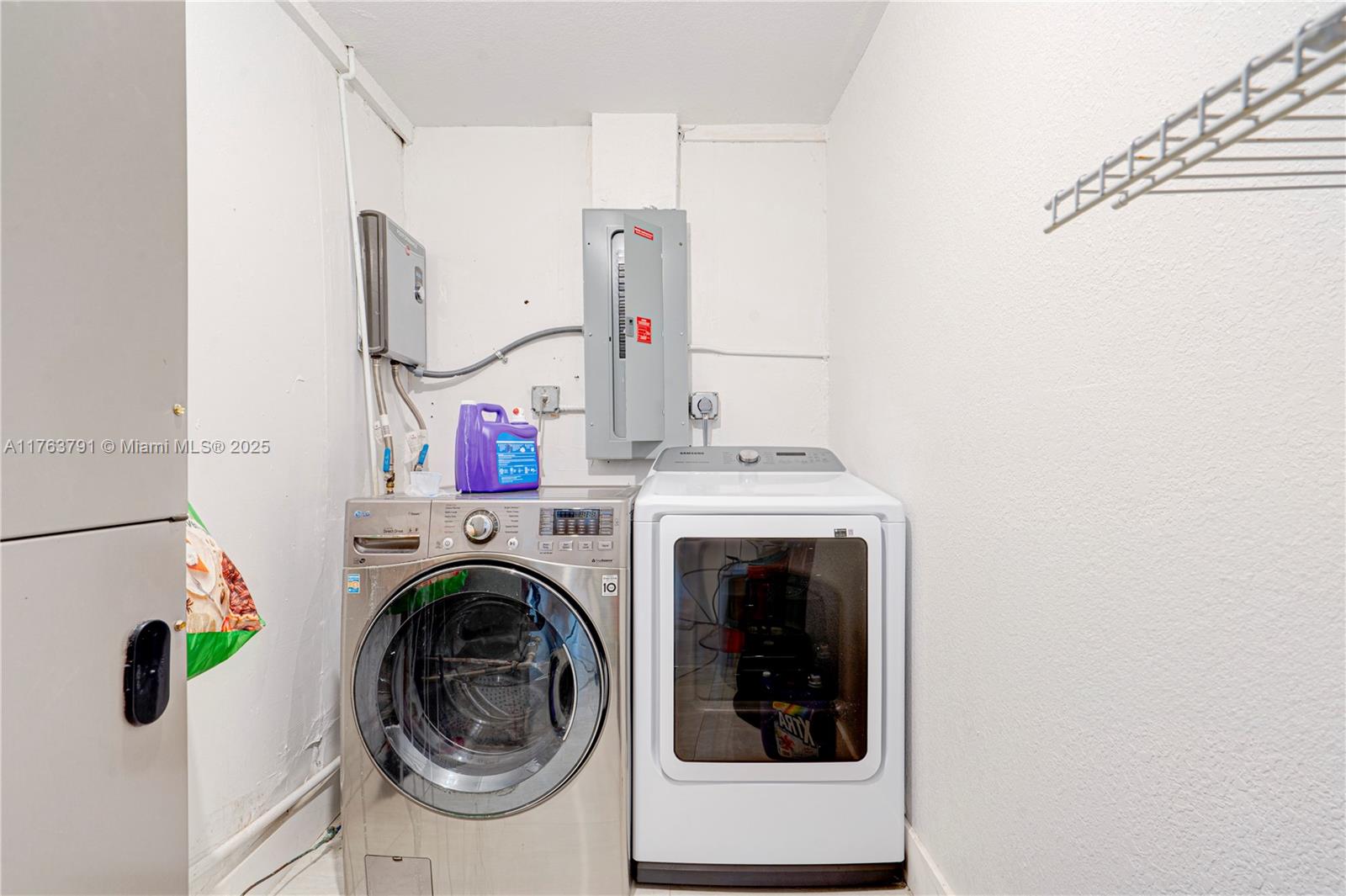 WESTFIELD AT WPB - Residential Lease