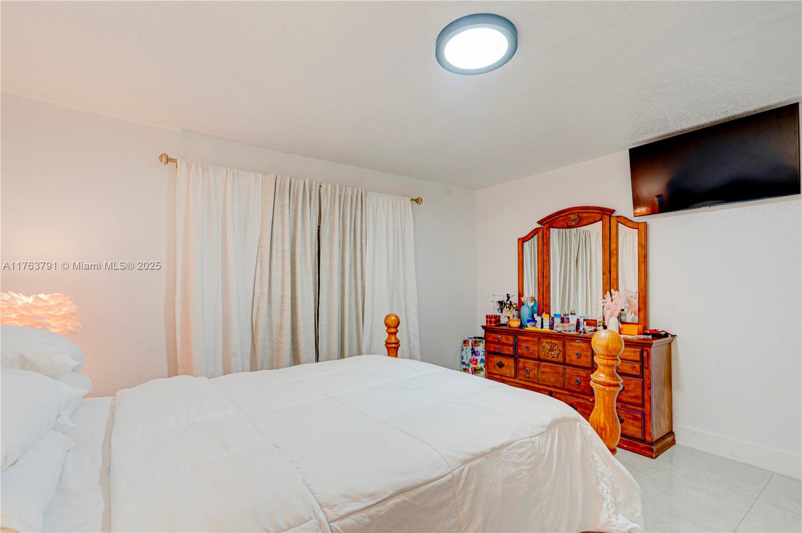 WESTFIELD AT WPB - Residential Lease