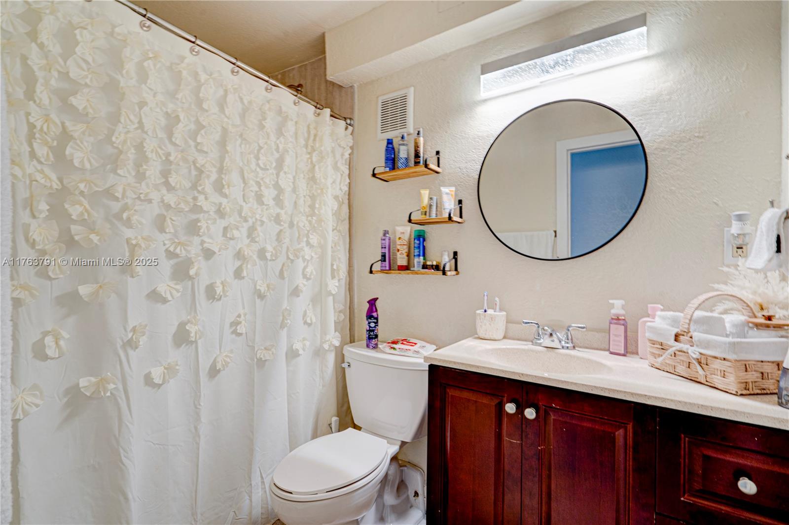 WESTFIELD AT WPB - Residential Lease