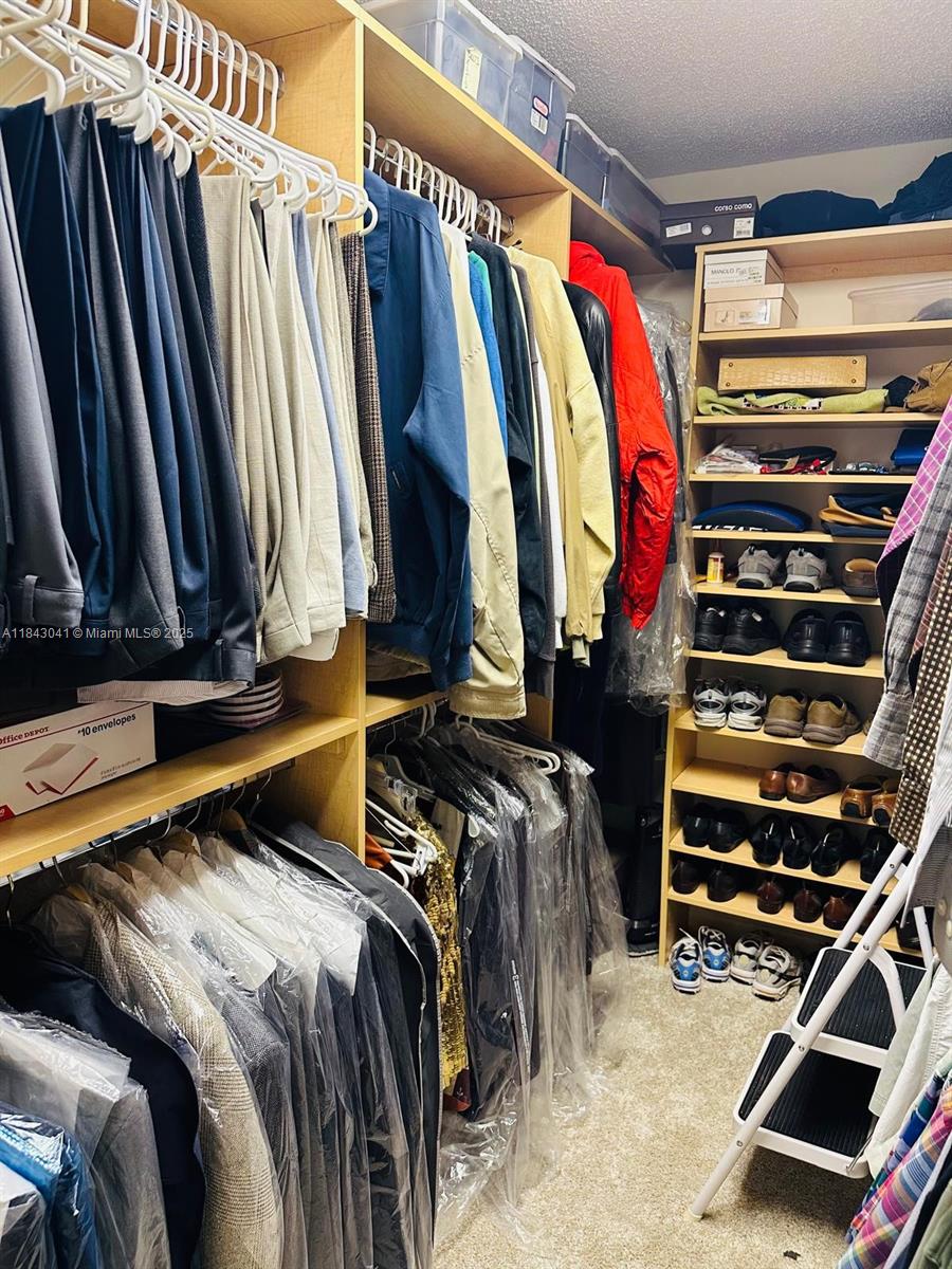 THE TOWERS OF QUAYSIDE CO - Residential