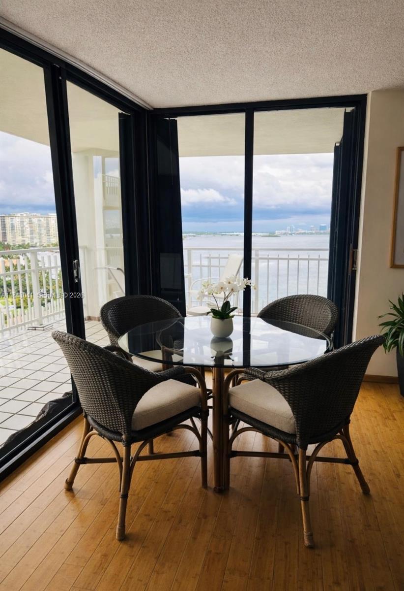 THE TOWERS OF QUAYSIDE CO - Residential