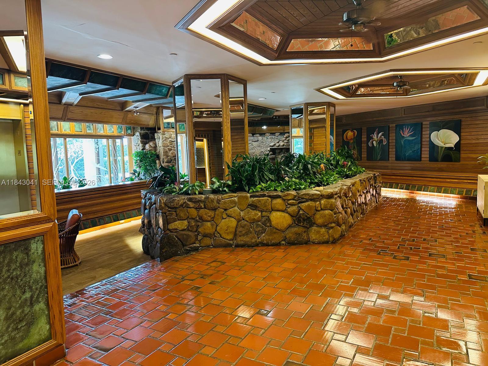 THE TOWERS OF QUAYSIDE CO - Residential