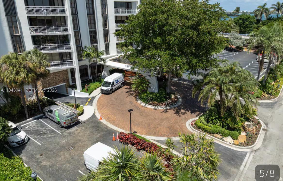 THE TOWERS OF QUAYSIDE CO - Residential